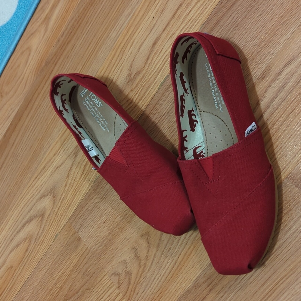 Red Toms